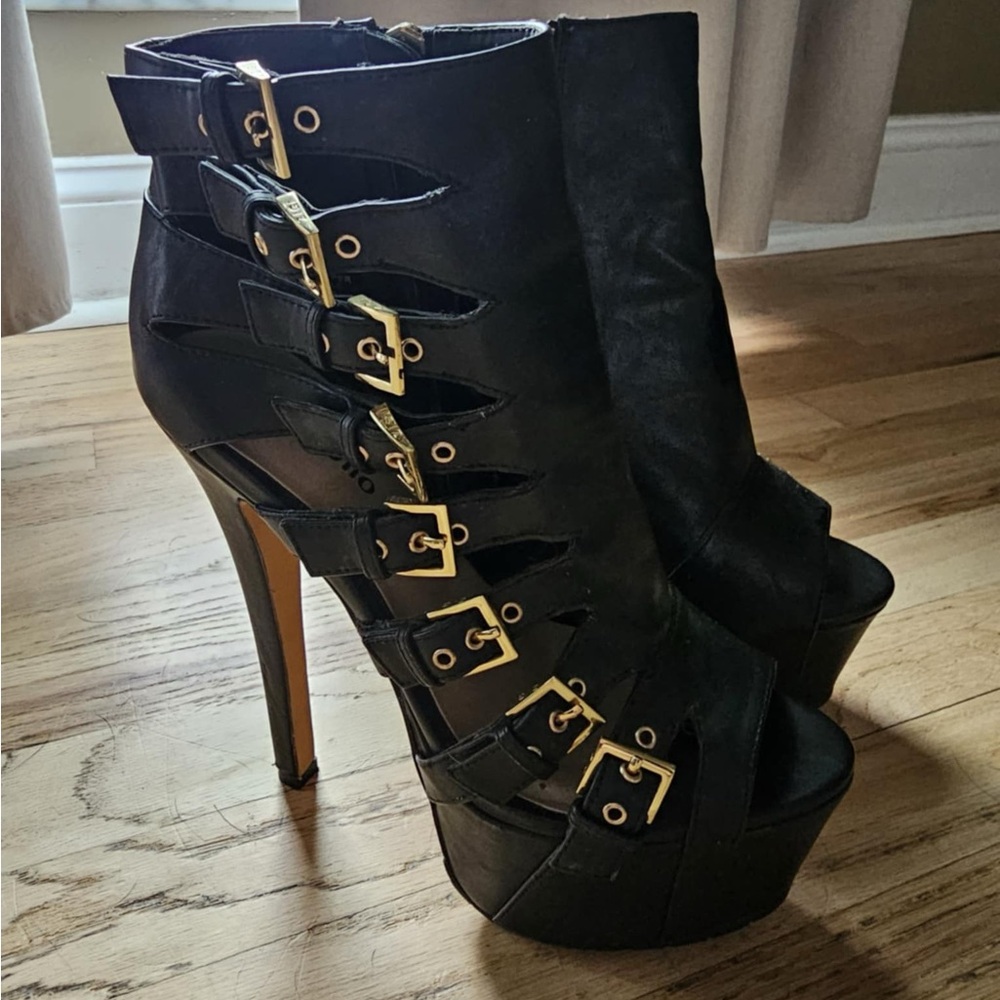 Elegant Black Peep-Toe Heels with Gold Buckles